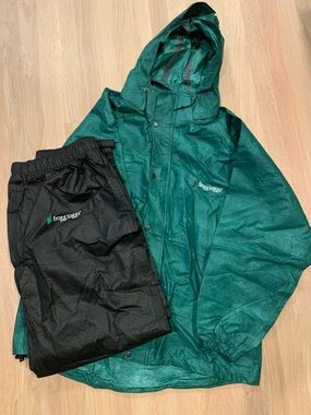 NWOT Frogg Toggs Rain Jacket & Black Rain Pants